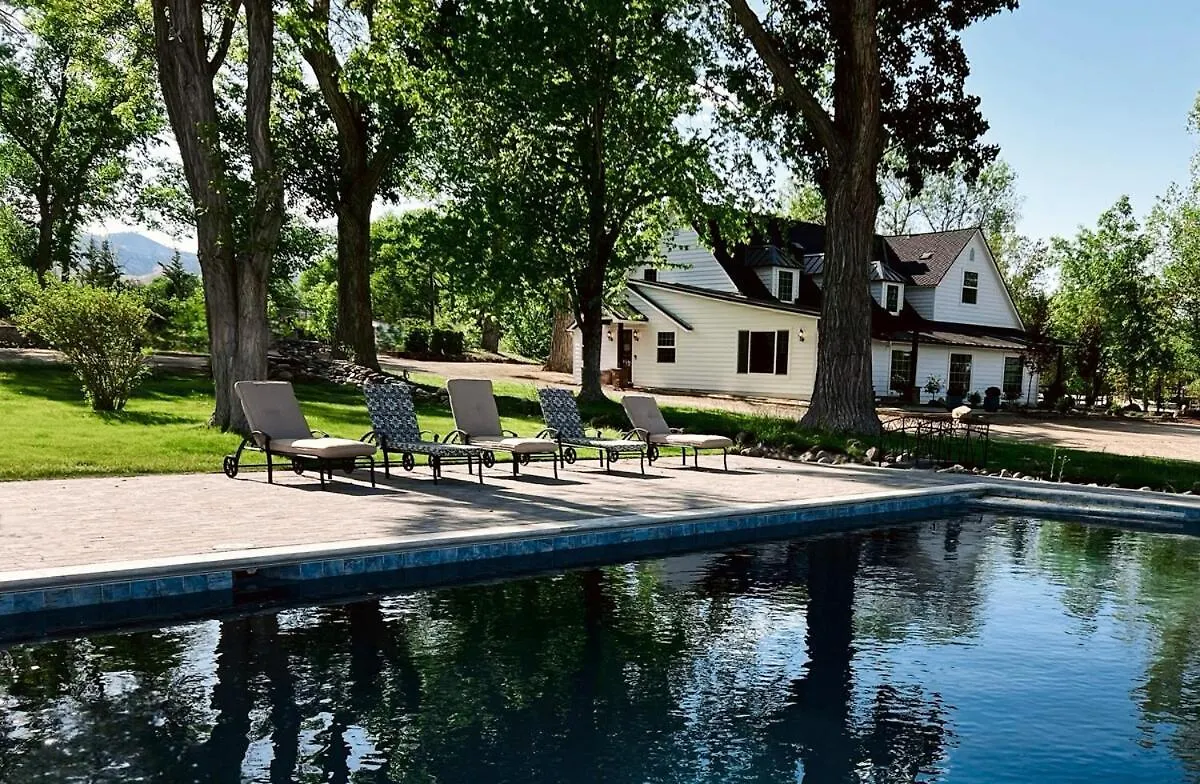 Holiday home The Ranch House with a Pool Hot Tub and Fire Pit Villa Reno United States