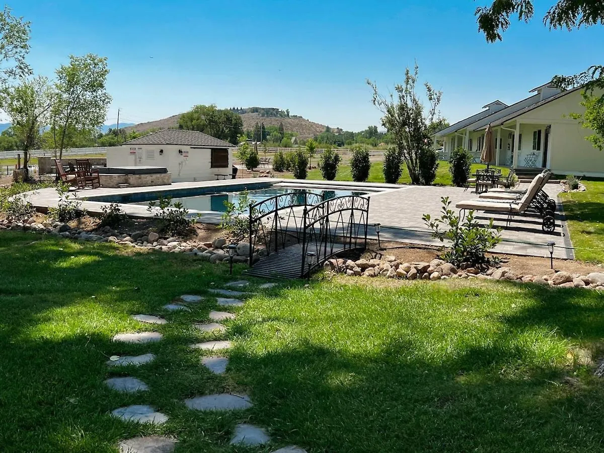 The Ranch House with a Pool Hot Tub and Fire Pit Villa Reno United States